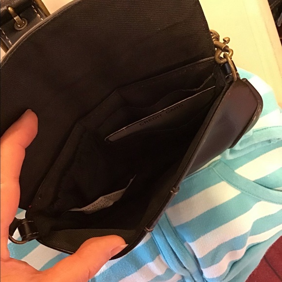 Very cute mini bag .. 6” x 4” snap closure black - Picture 6 of 7